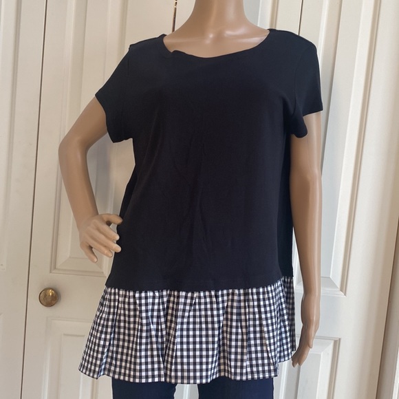Halogen Womens Size Large Black & Checkered Cute Tee. Ruffle. Great Material. - Picture 1 of 11